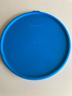 Tupperware Blue Round Plastic Lid